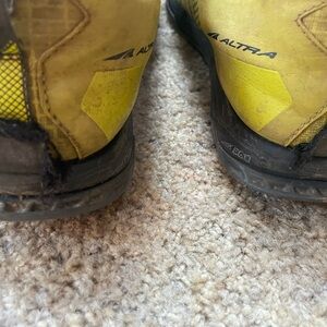 ALTRA RUNNING LONE PEAK YELLOW USED BUT STILL GOOD FOR WALKING OR GARDENING